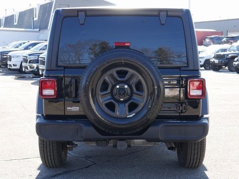 Used 2023 Jeep Wrangler Sport image 5