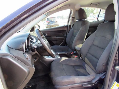 Used 2014 Chevrolet Cruze LT image 4