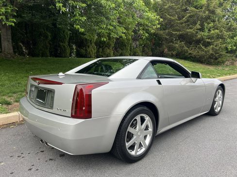 Used 2004 Cadillac XLR RWD image 65