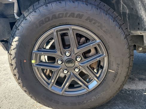 Used 2020 Jeep Wrangler Sport image 8