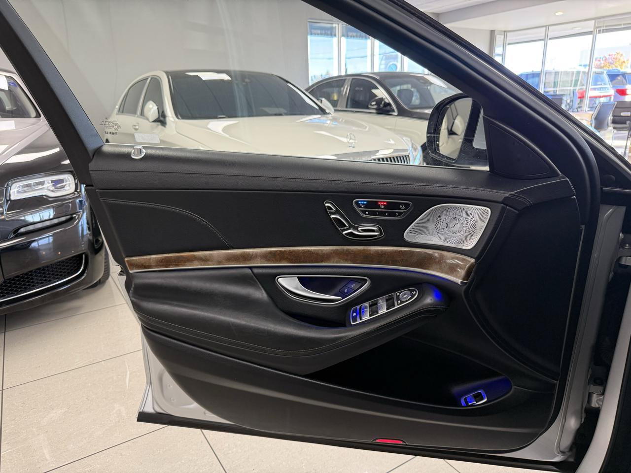 Used 2014 Mercedes-Benz S 550 Sedan image 9