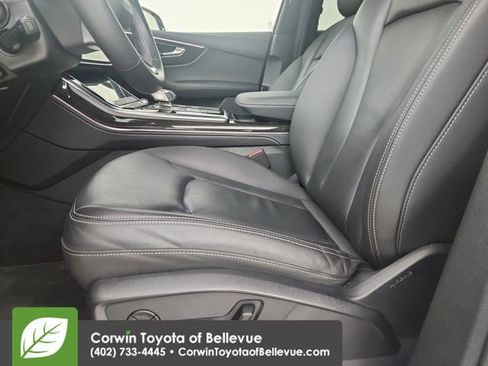 Used 2025 Audi Q7 3.0T Premium Plus AWD/4WD image 42