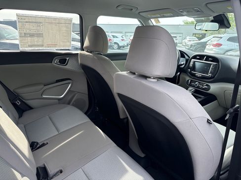 New 2025 Kia Soul LX FWD image 17