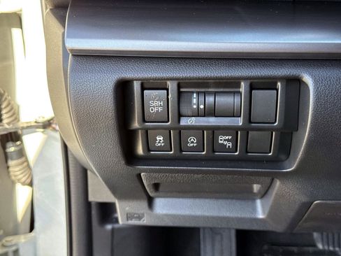 Used 2023 Subaru Crosstrek 2.5i Limited image 32