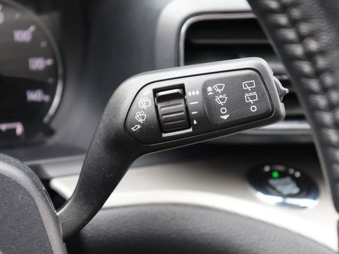 Used 2020 Ford Explorer XLT w/ Equipment Group 202A image 41