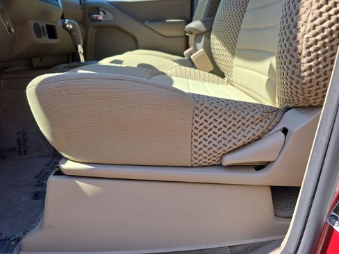 Used 2017 Nissan Frontier SV RWD image 29
