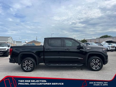 Used 2023 GMC Sierra 1500 AT4 w/ AT4 Premium Package AWD/4WD image 8