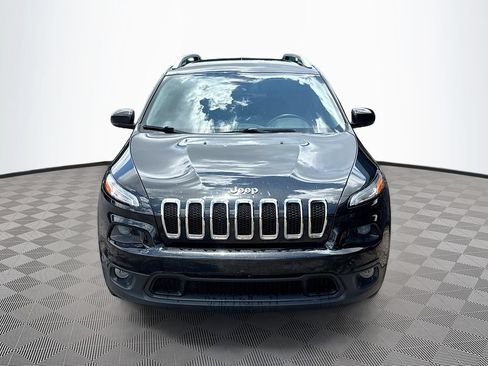 Used 2016 Jeep Cherokee Latitude w/ Safety/Convenience Group FWD image 2