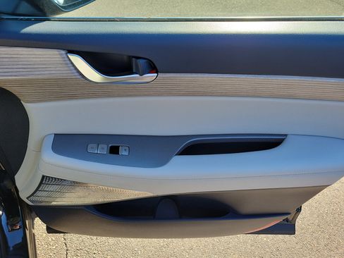 Used 2021 Hyundai Palisade Limited image 10