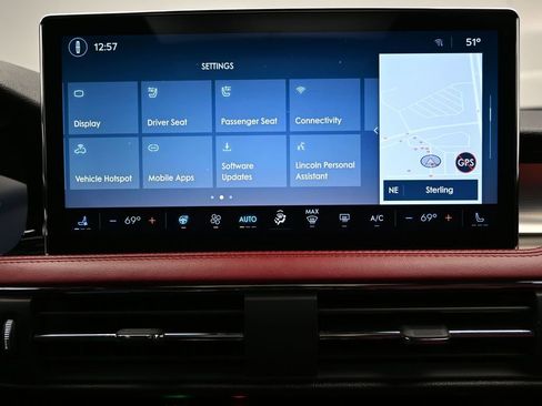 Used 2025 Lincoln Corsair Reserve w/ Jet Appearance Package image 42