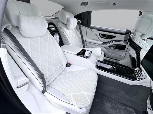 Used 2024 Mercedes-Benz Maybach S 680 4MATIC image 19
