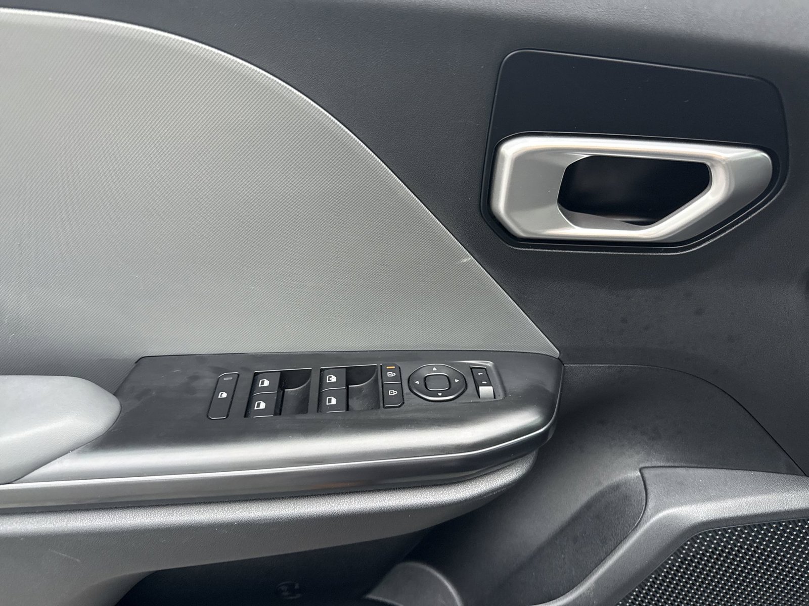 Used 2025 Kia K4 FWD image 13