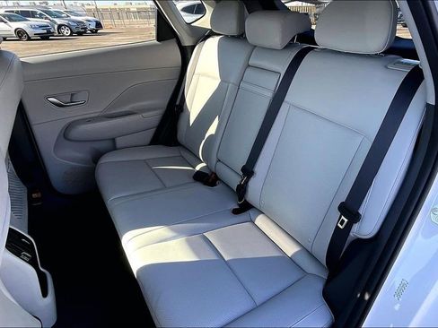 Used 2024 Hyundai Kona Limited image 37