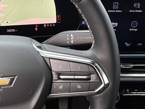 Certified 2025 Chevrolet Equinox EV LT w/ Convenience Package image 23