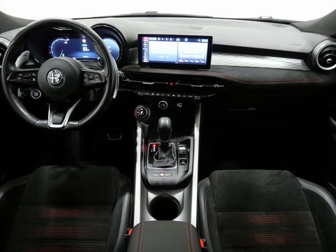 Used 2024 Alfa Romeo Tonale Veloce image 11