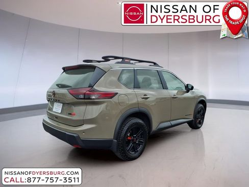 Used 2025 Nissan Rogue SV AWD/4WD image 3