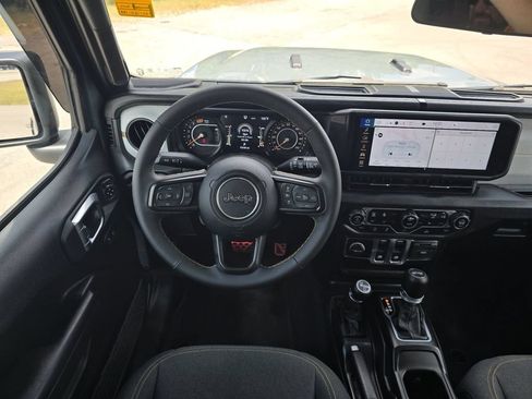 Used 2024 Jeep Wrangler Sport AWD/4WD image 15
