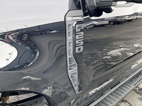 Used 2024 Ford F250 Lariat w/ Lariat Ultimate Package image 34