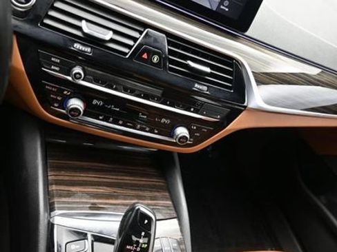 Used 2021 BMW 540i RWD image 23