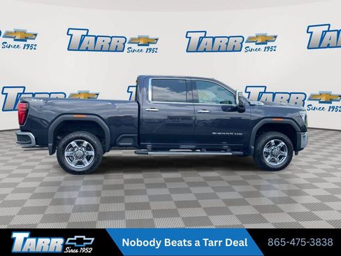 Used 2025 GMC Sierra 2500 SLT w/ SLT Premium Package AWD/4WD image 9