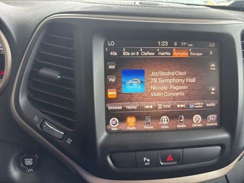 Used 2016 Jeep Cherokee 75th Anniversary FWD image 21