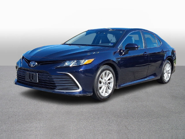 Used 2022 Toyota Camry LE FWD image 1