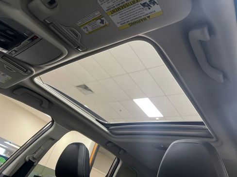 Used 2019 Subaru Forester Limited image 23