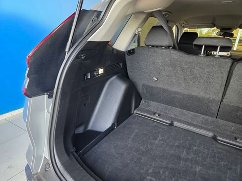 Used 2025 Honda CR-V LX image 12