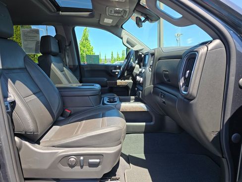 Used 2022 GMC Sierra 3500 Denali w/ Denali Ultimate Package AWD/4WD image 11