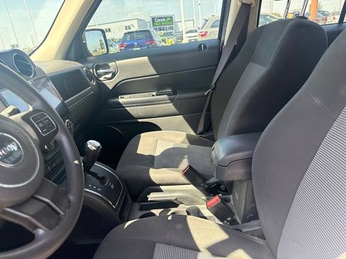 Used 2016 Jeep Patriot Sport w/ Power Value Group AWD/4WD image 10