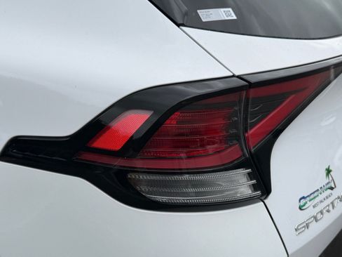 Certified 2024 Kia Sportage SX FWD image 12