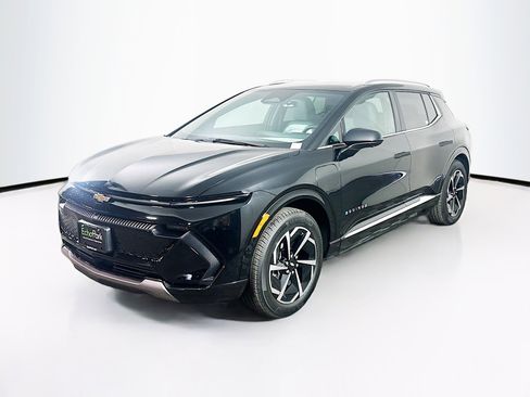 Used 2025 Chevrolet Equinox EV LT image 3