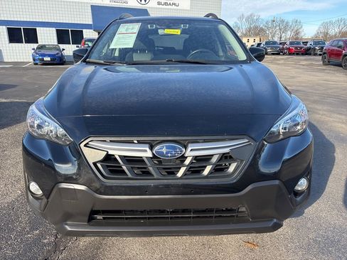Used 2023 Subaru Crosstrek 2.0i Premium image 2
