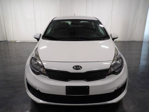 Used 2017 Kia Rio LX w/ Power Package FWD image 2