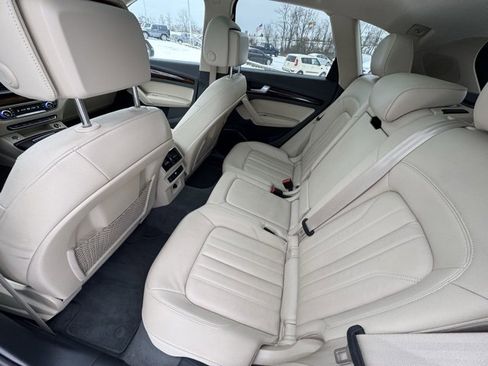 Used 2018 Audi Q5 2.0T Premium Plus w/ Premium Plus Package image 14