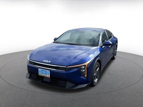 Used 2025 Kia K4 LXS image 7