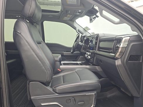 Used 2024 Ford F250 Lariat w/ Lariat Ultimate Package AWD/4WD image 9