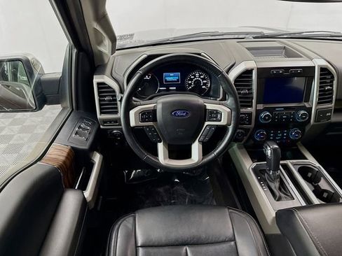 Used 2019 Ford F150 Lariat image 24