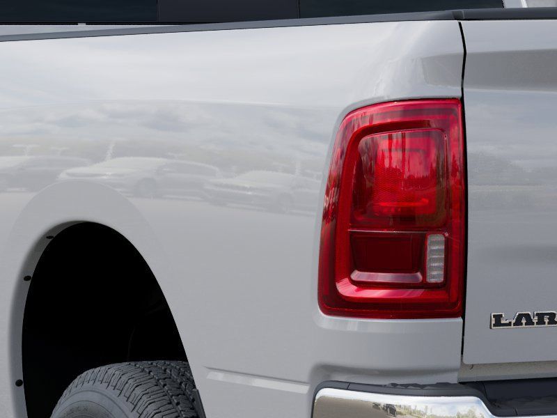 New 2025 RAM 3500 Laramie AWD/4WD image 10