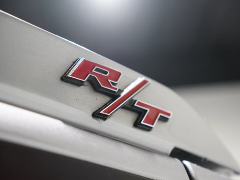 Used 2013 Dodge Challenger R/T Plus image 9