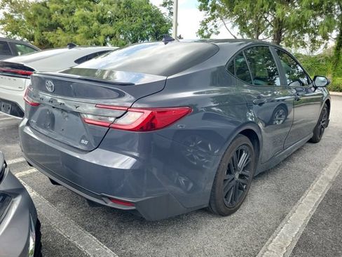 Used 2025 Toyota Camry SE w/ Convenience Package FWD image 3