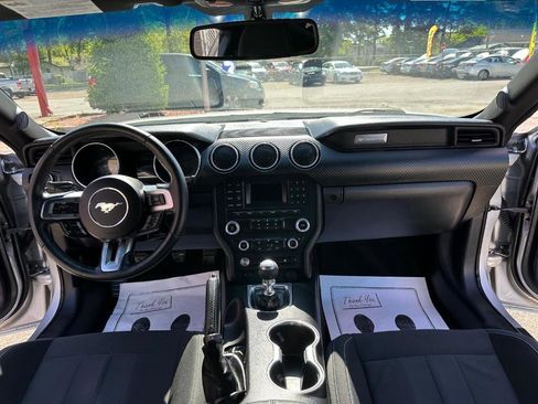 Used 2018 Ford Mustang Coupe RWD image 29