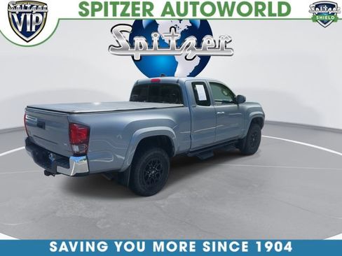 Used 2020 Toyota Tacoma SR5 AWD/4WD image 9