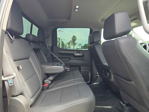 Used 2024 Chevrolet Silverado 1500 LT Trail Boss w/ Convenience Package II image 12