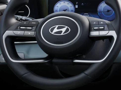 New 2025 Hyundai Elantra Limited image 15