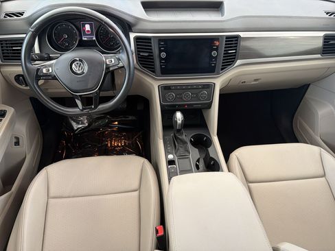 Used 2020 Volkswagen Atlas SE w/ Panoramic Sunroof Package FWD image 28