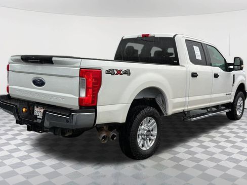 Used 2018 Ford F250 XLT w/ XLT Value Package image 5