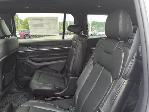 New 2026 Jeep Grand Cherokee L Limited AWD/4WD image 7