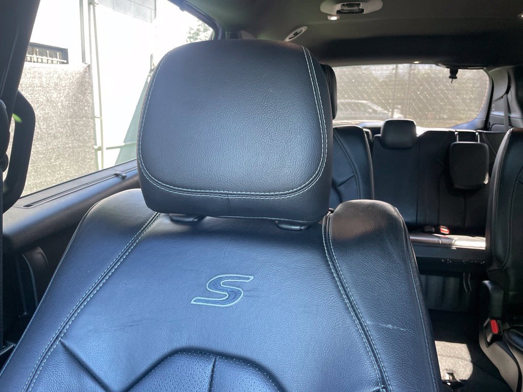 Used 2019 Chrysler Pacifica Touring-L Plus w/ S Appearance Package FWD image 11