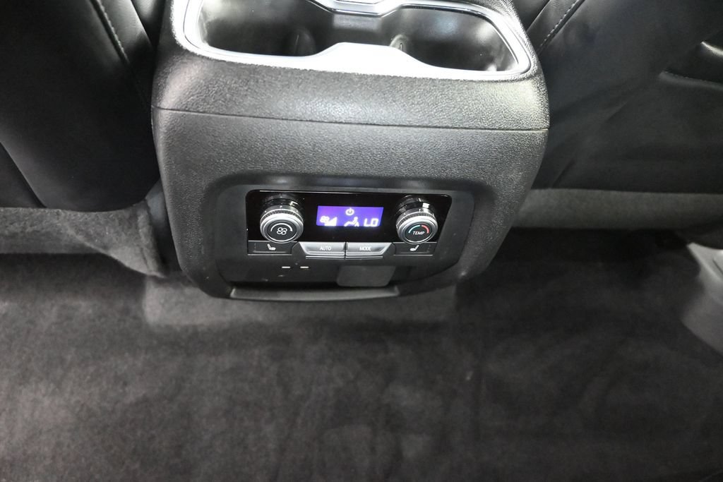 Used 2024 GMC Acadia AT4 w/ Luxury Package AWD/4WD image 18